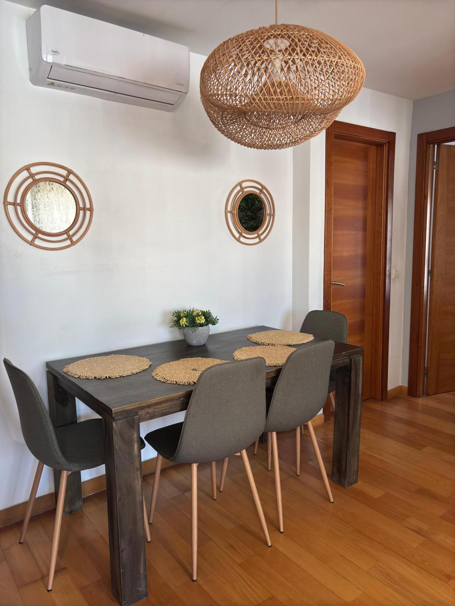 Cozy Flat Close To Center *